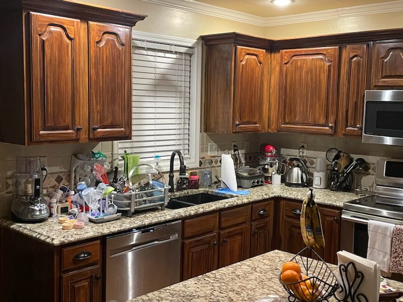 Cabinet Reface – Louisville – KY – 40241 – Before – 1 Cabinet Reface - Louisville - KY - 40241 - Before - 1