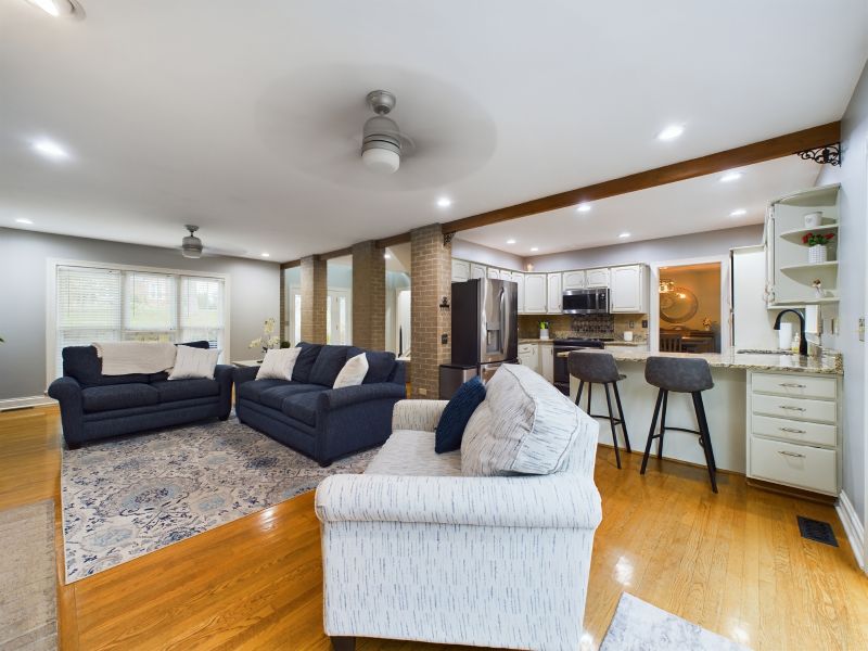 Whole Home - Louisville - KY - 40291 - Before - 1